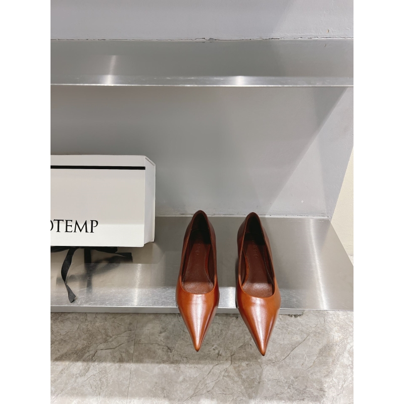 Other flat shoes